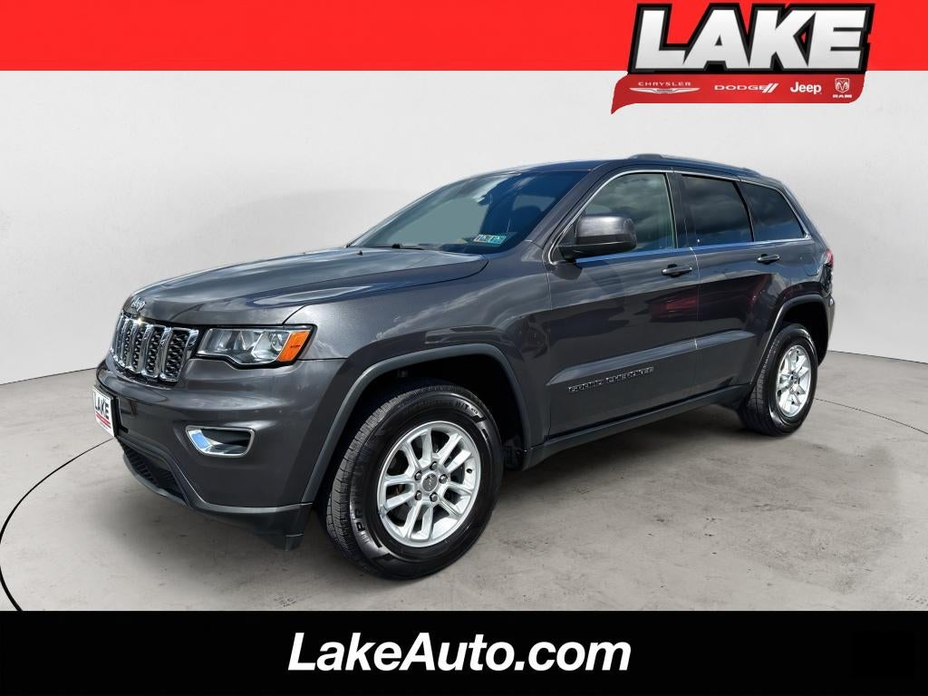 2018 Jeep Grand Cherokee Laredo E in Granite Crystal Metallic Clearcoat — front three-quarter view