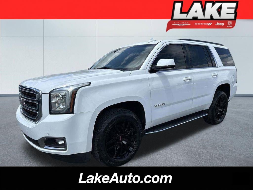 2020 GMC Yukon SLT in White — front three-quarter view